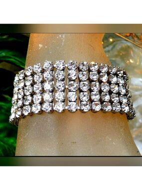 KRAMER VTG SIGNED EXCEPTIONAL WIDE DIAMANTE CRYSTAL RHINESTONE COCKTAIL BRACELET